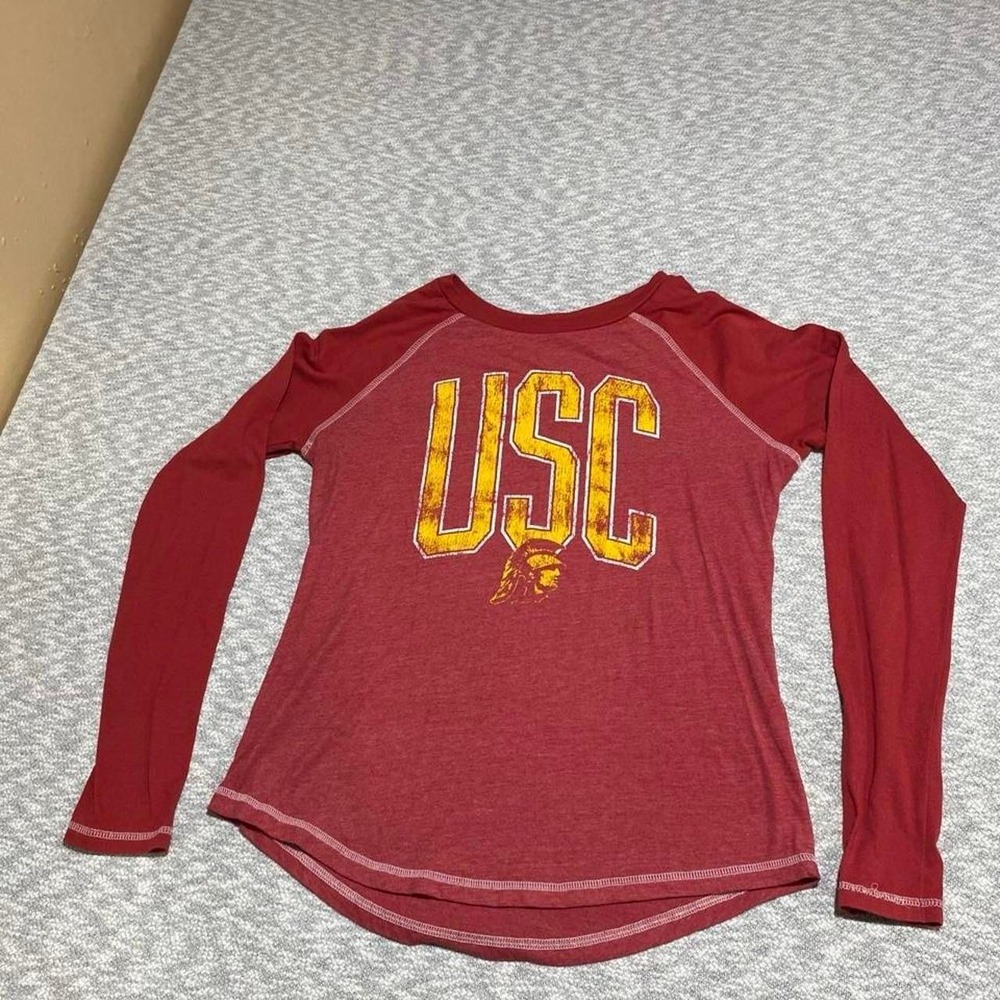 USC Trojans long sleeve shirt with yellow USC logo Women L. SKU-B772